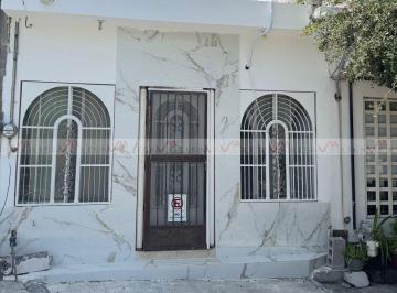Casa · 108m² · 2 Recámaras · Casa en Venta en Rincón de La Montaña