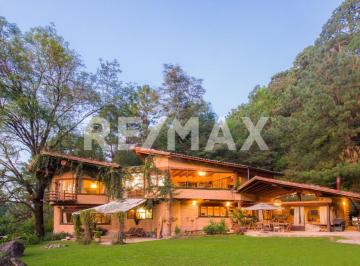 Casa · 340m² · 3 Recámaras · 6 Estacionamientos · Casa en Venta - (4)