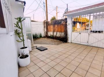 Casa · 200m² · 5 Recámaras · 1 Estacionamiento · Casa de un Piso en Renta Más Departamento Independiente en Cuautla Morelos