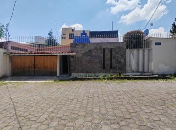 Casa · 540m² · 4 Recámaras · 4 Estacionamientos · Casa de 1 Piso en Venta, Residencial Colon Toluca