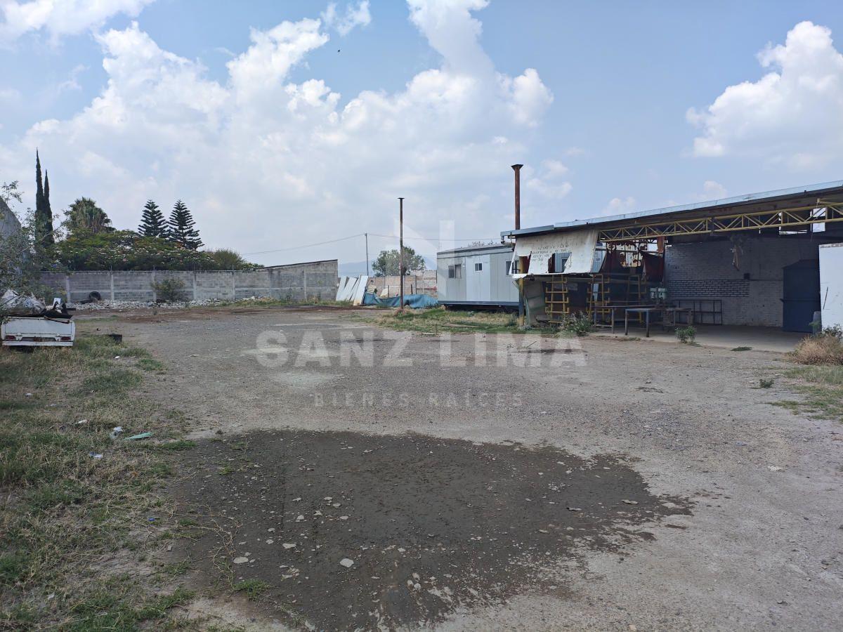 Tresguerras: Amplio Terreno Comercial en Renta en Zona Oriente