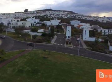 Casa de 4 habitaciones, El Marqués · Casa Nueva en Venta en Zibatá | Cerca de Universidad Anáhuac | Privada con Vista Al Campo de Golf