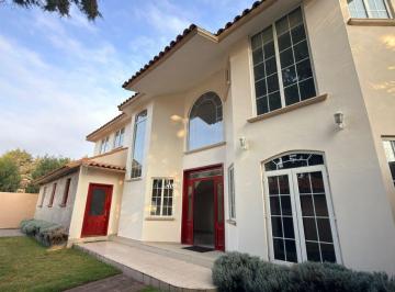 Casa en condominio de 4 habitaciones, Metepec · Residencia en Venta o Renta en Metepec Fácil Salida a Cdmx y Avs Principales.