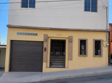 Casa · 202m² · 5 Recámaras · 1 Estacionamiento · Casa en Venta en Fraccionamiento La Joya