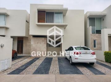 Casa · 145m² · 3 Recámaras · 2 Estacionamientos · Casa en Venta Residencial Porta Vitta