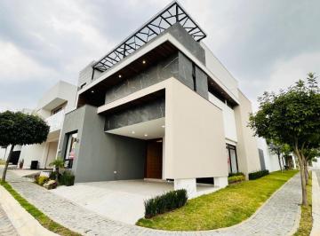 Casa de 4 habitaciones, San Andrés Cholula · Casa en Venta en Esquina, 4 Recámaras, Parque Aguascalientes, Lomas de Angelopolis