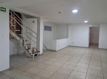 1er piso. amplia estancia y escalera con acceso al · Rento Espacio Comercial / Oficinas en Lindavista Cdmx