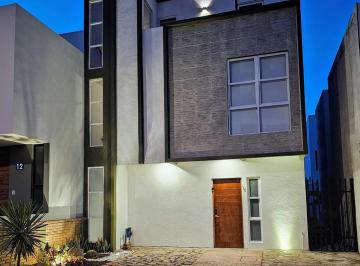 Casa · 183m² · 3 Recámaras · 3 Estacionamientos · Casa en Fraccionamiento Desarrollo Habitacional Zibata
