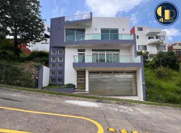 Casa · 200m² · 3 Recámaras · 2 Estacionamientos · Casa - Residencial Las Cumbres