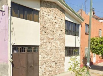 Casa de 4 habitaciones, Gustavo A. Madero · "Venta Casa La Industrial, Gam. de Remate Bancario, Cerca de Metro La Raza!