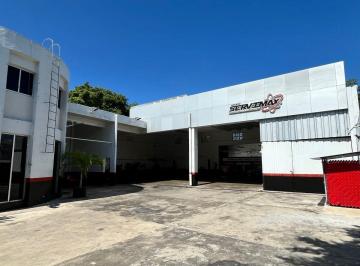 Local comercial · 662m² · 10 Estacionamientos · Bodega / Local Comercial Sobre Av, Ideal Para Taller Mecanico