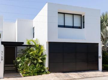 Casa de 3 habitaciones, Mérida · Casa en Montebello en Venta