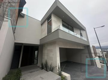 Casa · 376m² · 3 Recámaras · 3 Estacionamientos · Casa en Venta Castaños del Vergel Zona Carretera Nacional Mty Nl