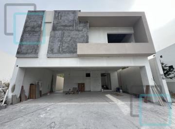Casa · 375m² · 3 Recámaras · 3 Estacionamientos · Casa en Venta en La Zona de Carretera Nacional Santiago