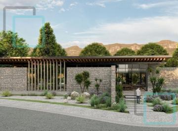 Terreno / Lote · 240m² · Terreno Residencial en Venta El Yerbaniz Zona Carretera Nacional Santiago
