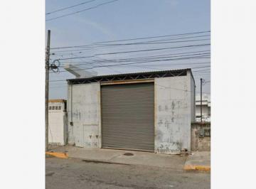 Bodega comercial · 152m² · 1 Estacionamiento · Bodega de 152 m² Sobre Av Miguel Alemán, Cerca de La Cabeza Olmeca