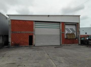 Nave industrial · 1120m² · 4 Estacionamientos · Bodega de 700 m² con Anden, Oficina y Amplia Área de Maniobras en Parque Industrial Bruno Pagliai