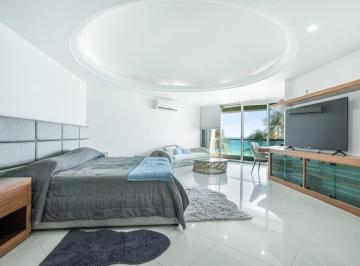 Casa · 300m² · 3 Recámaras · 4 Estacionamientos · Casa en Renta en Villas Nizuc