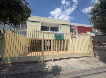 Casa de 4 habitaciones, Zapopan · Casa en Venta Loma Bonita Residencial Zapopan