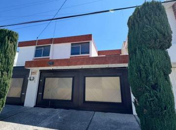 Casa de 3 habitaciones, Puebla · Casa en Venta en San Manuel, Puebla
