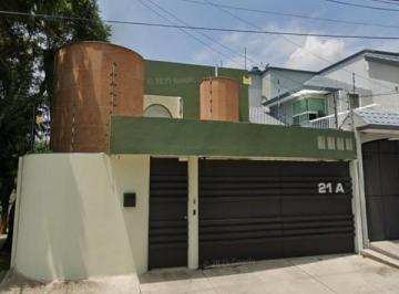Casa de 4 habitaciones, Naucalpan de Juárez · Casa en Venta en Ciudad Satelite Naucalpan de Juarez Estado de Mexico