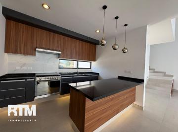 Casa · 2 Recámaras · 1 Estacionamiento · Casas en Venta en Privada Parque Real (Junto a Universidad Politécnica)