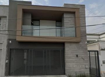 Casa de 3 habitaciones, Monterrey · Hermosa Propiedad en Venta Ubicada en Monterrey, Nuevo León