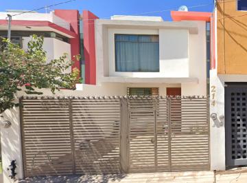 Casa de 3 habitaciones, Zacatecas · Venta de Casa en Fraccionamiento Colinas del Padre, Zacatecas.