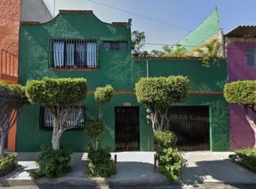 Casa de 5 habitaciones, Azcapotzalco · Casa en Venta en Calle 10 #217