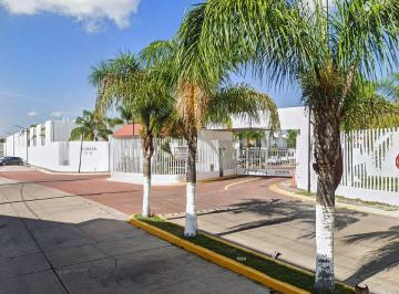 Casa de 3 habitaciones, Irapuato · Casa Amueblada en Renta | Privada Quinta Real | Zona Cibeles Irapuato | $21,000 X Mes