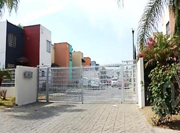 Casa de 2 habitaciones, Tlajomulco de Zúñiga · Casa en Dos Niveles con 70 m de Superficie de Terreno en Fraccionamiento Real del Sol