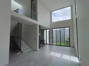 Casa · 145m² · 3 Recámaras · 2 Estacionamientos · Moderna Casa en Venta Santa Barbara en Esquina
