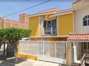 Casa de 3 habitaciones, Guadalajara · Venta de Casa en Guadalahara Fracc Santa Isabel