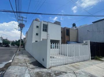 Casa de 2 habitaciones, San Luis Potosí · De Oportunidad Casa en Venta en Loma Dorada.