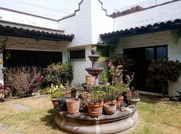 Casa · 450m² · 6 Recámaras · 4 Estacionamientos · Casa en Venta en 1 Nivel, Chapultepec, Cuernavaca