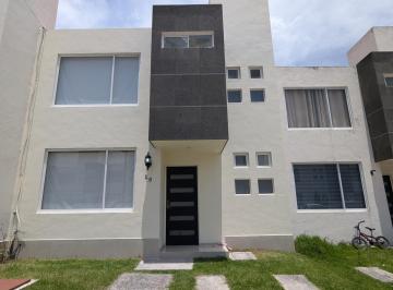 Casa · 96m² · 3 Recámaras · 2 Estacionamientos · Casa en Venta en Zinacantepec, Residencial Victoria