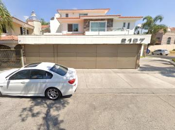 Casa de 5 habitaciones, Zapopan · Venta de Casa. Zapopan Jalisco Bugambilias