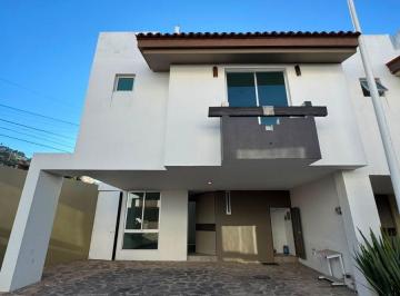 Casa de 3 habitaciones, Zapopan · Casa en Venta Santa Ana Tepetitlan Prolongacion Mariano Otero