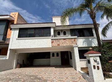 Casa en condominio de 3 habitaciones, Zapopan · Casa en Venta en Coto Vistas del Sol Cd. Bugambilias 2da Sección