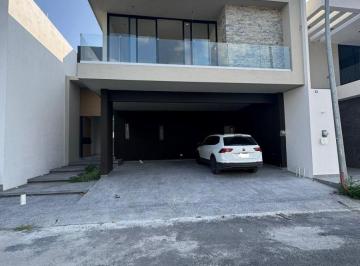 Casa de 4 habitaciones, Santiago · Casa en Venta en Santiago Nuevo Leon