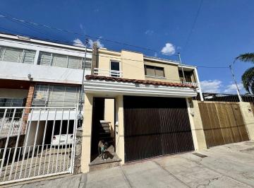f98b08e3c28555a016cc1fbbac9cd90652ee1e5dc8b815d7fe56937e4c79a909 · Casa en Venta - Italia Providencia