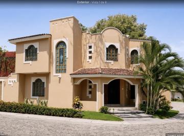 Casa en condominio · 330m² · 3 Recámaras · 2 Estacionamientos · Casa en Venta Villa Centella