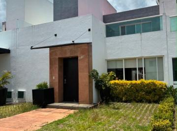 Casa de 3 habitaciones Renta MN 18,500 · Casa en Renta Rincón de La Montaña Altozano