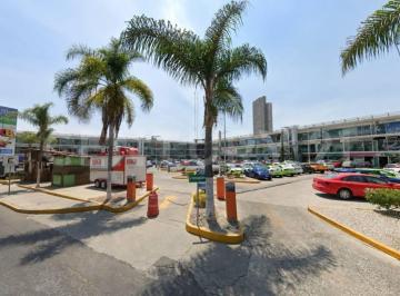 Local comercial · 74m² · 200 Estacionamientos · Local Comercial en Renta Sobre Blvd. Atlixco | Plaza San José Puebla | 74 m²