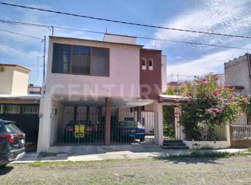 Casa · 350m² · 3 Recámaras · Se Vende Casa en Huertas del Sol de 2 Niveles