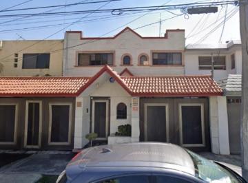 Casa de 3 habitaciones, Naucalpan de Juárez · Venta de Casa en Colon de Echegaray, Naucalpan de Juarez