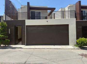 Casa de 3 habitaciones, Tijuana · Se Vende Casa con Patio. Centro Tijuana 3 Recamaras