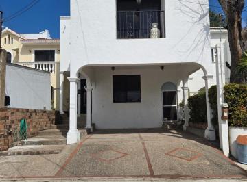 Casa · 255m² · 3 Recámaras · Casa en Venta en Fraccionamiento Lomas del Chairel