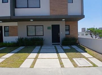 Casa · 150m² · 3 Recámaras · 2 Estacionamientos · Casa en Venta Zakia, Recámara en Pb, Terraza
