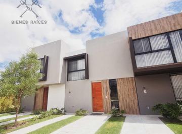 Casa · 106m² · 2 Recámaras · 2 Estacionamientos · Casa en Venta Zakia, Sala de Tv, Zona Flex, Jardín